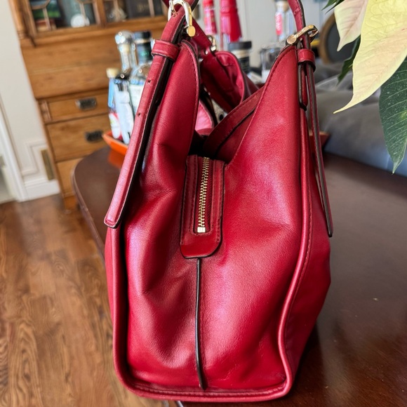 COACH Madison Carlyle Bag in Red - Picture 4 of 8
